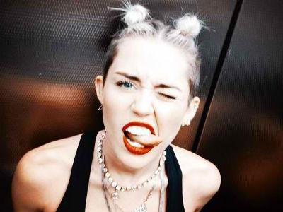 Miley Cyrus Tampil Seksi di Teaser SIngle Baru!