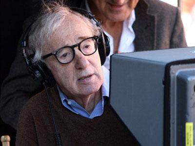Woody Allen Akan Terima Tropi di Golden Globes 2014
