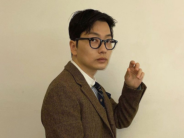 Aktor Lee Dong Hwi Akan Rilis Lagu Solo