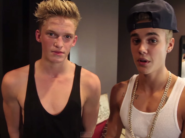 Cody Simpson dan Justin Bieber Tunda Perilisan Album Kolaborasi