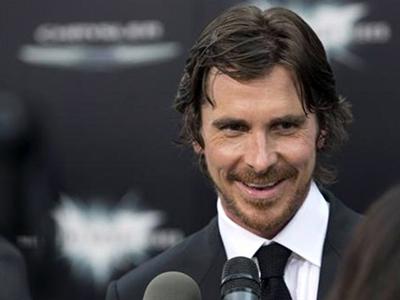 Christian Bale Ungkap Kesedihannya atas Tragedi Penembakan di Colorado