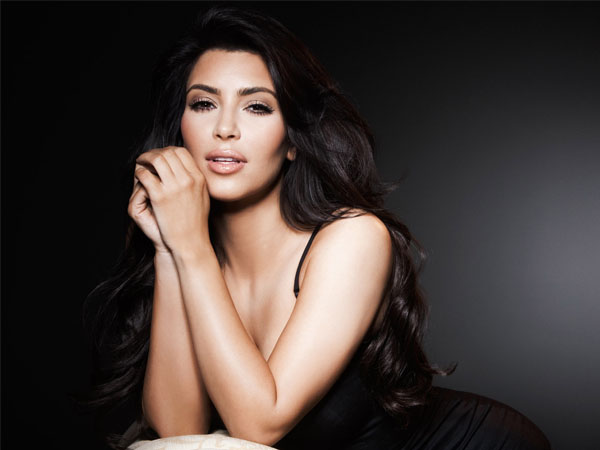 Dirumorkan Hamil Palsu, Kim Kardashian ‘Ngamuk’ di Sosial Media!