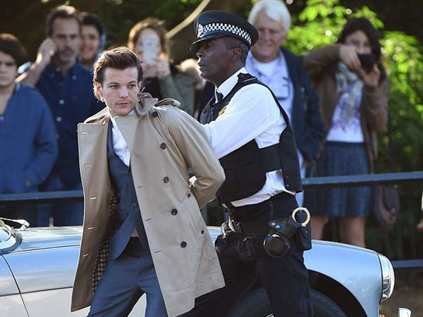 Louis Tomlinson Ditangkap Polisi Saat Syuting MV Baru One Direction?