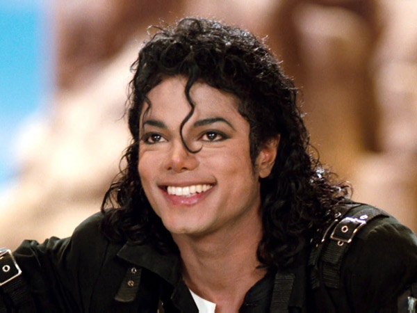 Masuk ‘Forbes Dead Celebrity List’, Michael Jackson Raih Pendapatan Tertinggi Tahun 2016