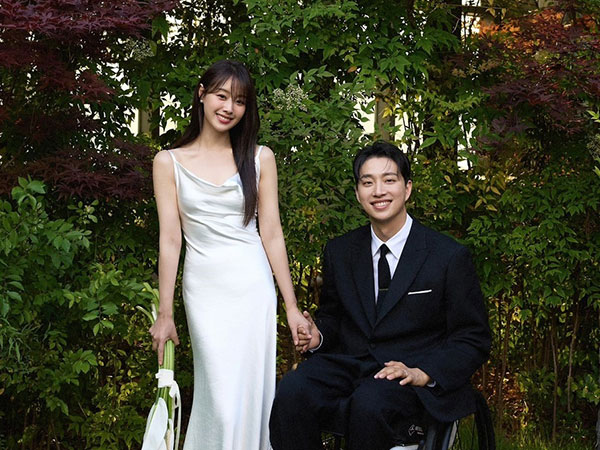 Happy Wedding, Song Ji Eun dan Park We Resmi Menikah