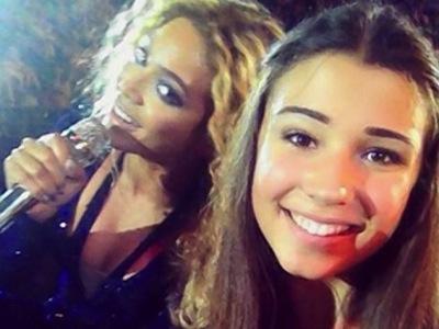 Lucunya Foto Selca Beyonce Dengan Fans Yang Hebohkan Dunia Maya!