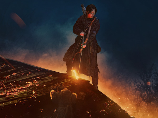 Jun Ji Hyun Berdiri di Atas Serangan Zombie dalam Poster Terbaru 'Kingdom: Ashin of the North'