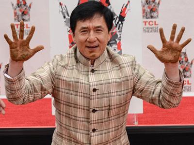 Tapak Tangan Jackie Chan Kembali Dicetak di Hollywood