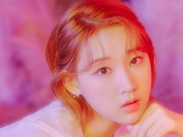 Jiyoon Akan Absen dari Promosi Album Baru Weeekly karena Gangguan Kecemasan