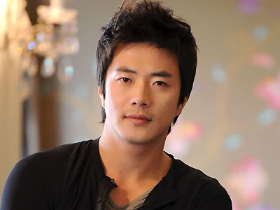 Kwon Sang Woo Akan Perankan Seorang Otaku Dalam Film Terbaru?