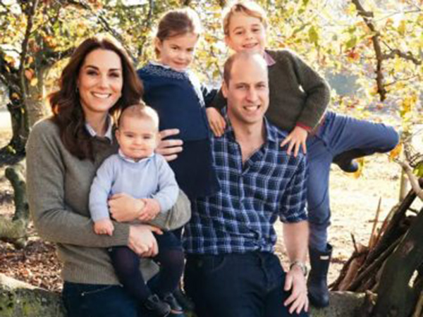 Kartu Natal Keluarga Pangeran William Terungkap, Si Bontot Pangeran Louis Jadi Sorotan