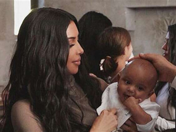 Kim Kardashian Percaya Putranya Reinkarnasi Sang Ayah