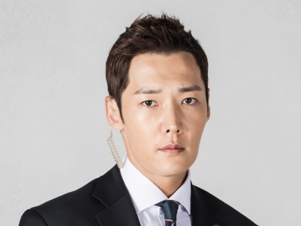 Aktor Choi Jin Hyuk Alami Kecelakaan Saat Syuting Drama, Cedera di Bagian Mata