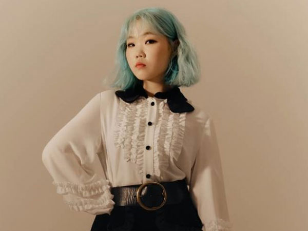 Lee Suhyun Ungkap Perbedaan Musik Solonya dengan AKMU