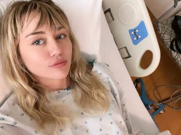 Miley Cyrus Dirawat di Rumah Sakit, Cody Simpson Beri Perhatian Romantis