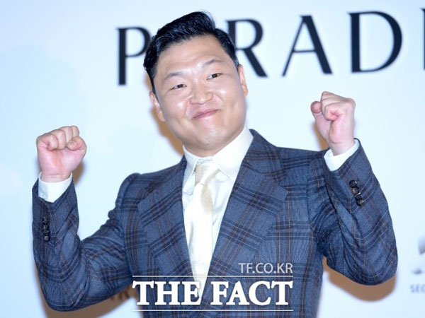 PSY Jadi Artis Asia Pertama yang Raih Plakat Diamond dari Youtube!