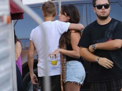 Dukung Akting Selena, Bieber Kunjungi Lokasi Syuting