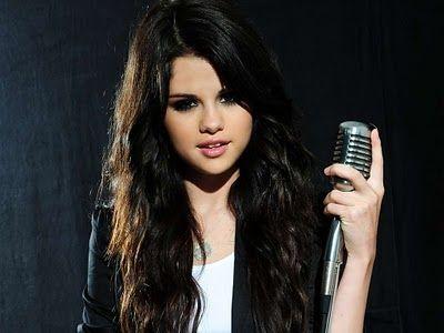 Selena Gomez Mengaku Rindu Dunia Musik