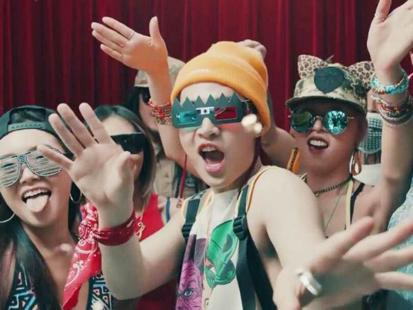 Henry Pilih Berpesta Ria Usai Putus Cinta di MV 'I'm Good'