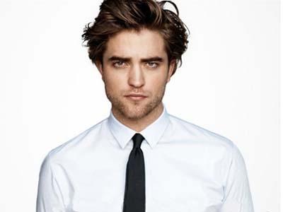 Rutin Perawatan, Ini Dia Penampilan Baru Robert Pattinson di Film 'Life'!