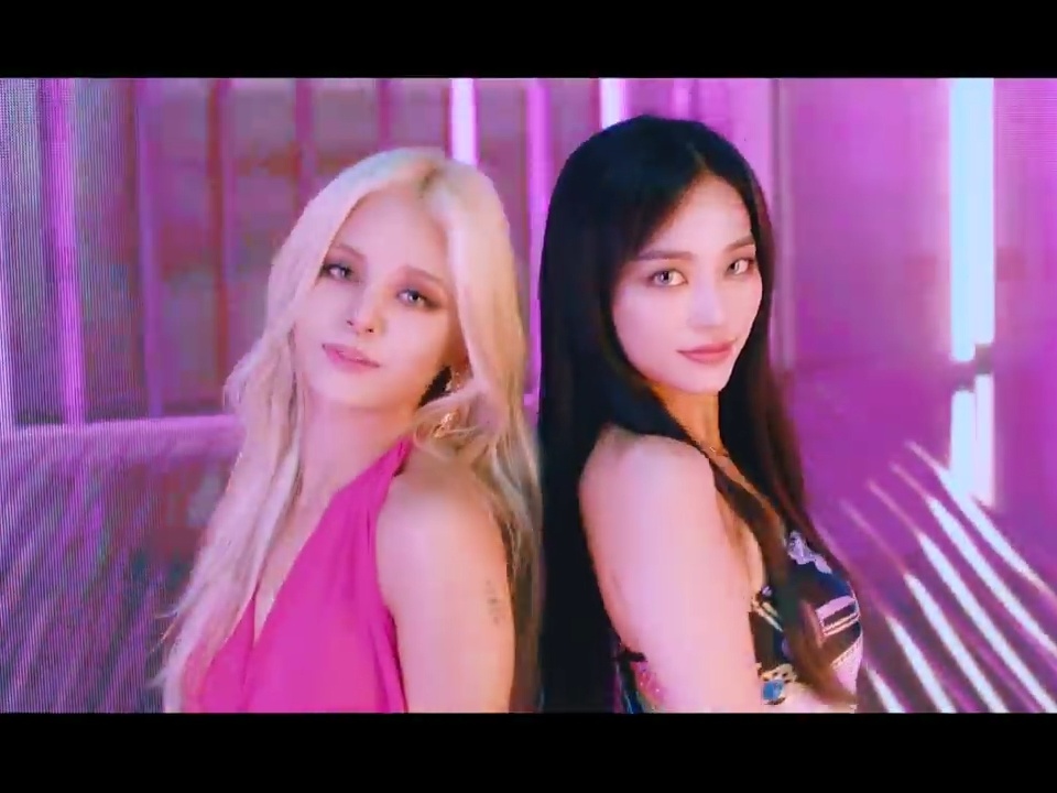 Sorn Reuni dengan Member CLC Yeeun Lewat 'Nirvana Girl'