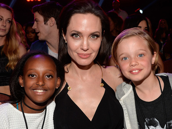Ikut Sumbang Suara, Anak-Anak Angelina Jolie-Pitt Terlihat Sudah Dewasa Di Red Carpet ‘Kung Fu Panda 3’!