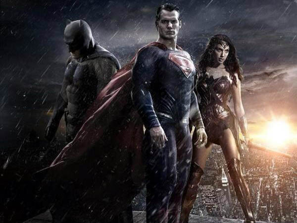 Takut Bersaing, ‘Batman vs Superman: Dawn of Justice’ Ubah Tanggal Rilis?