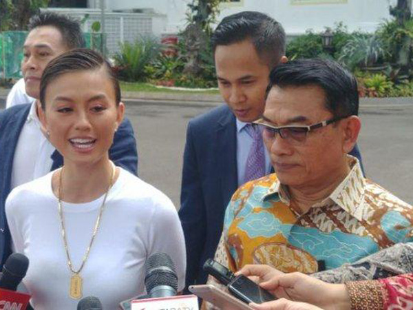 Agnez Mo Bertemu Presiden Jokowi di Istana, Bahas Politik atau Hal Lain?