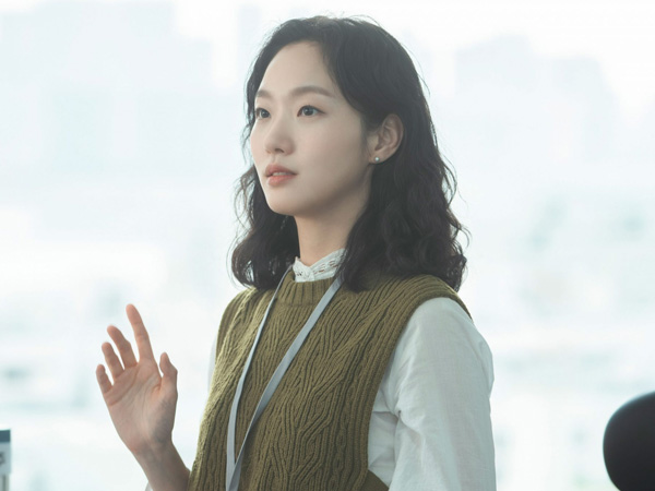 Kim Go Eun Jadi Tulang Pungung Keluarga di Drama 'Little Women'