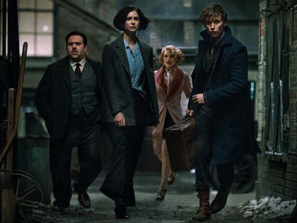 Naskah 'Fantastic Beasts 3' Sudah Mulai Digarap Oleh Penulis Fenomenal J.K. Rowling!