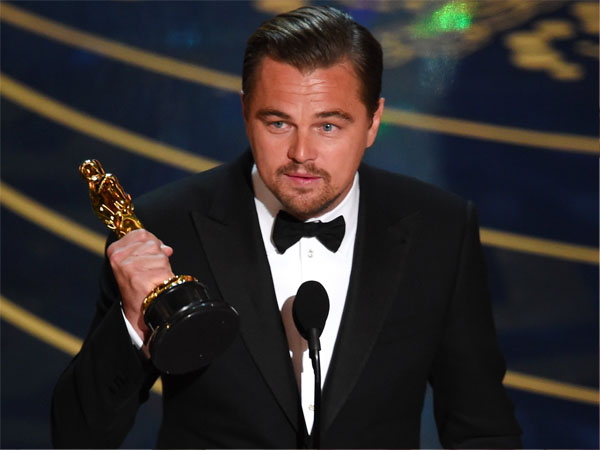Usai Berpesta, Leonardo DiCaprio Lupa Bawa Piala Oscar Miliknya