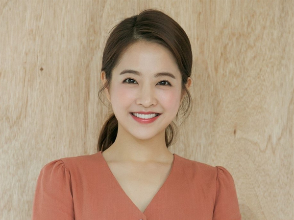 Park Bo Young Gabung Klub Kehormatan Hope Bridge Association Sebagai Donatur Utama