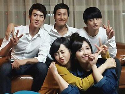Manisnya Keluarga Drama 'Reply' Habiskan Waktu Bersama!