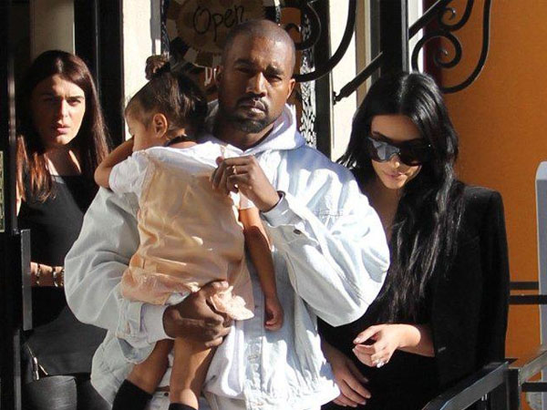 Tiga Tahun Menumpang, Kim Kardashian dan Kanye West Akhirnya Pindah dari Rumah Kris Jenner