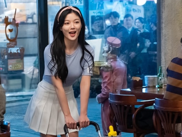 SBS Kembali Rilis Foto Teaser Kim Yoo Jung untuk Drama 'Backstreet Rookie'