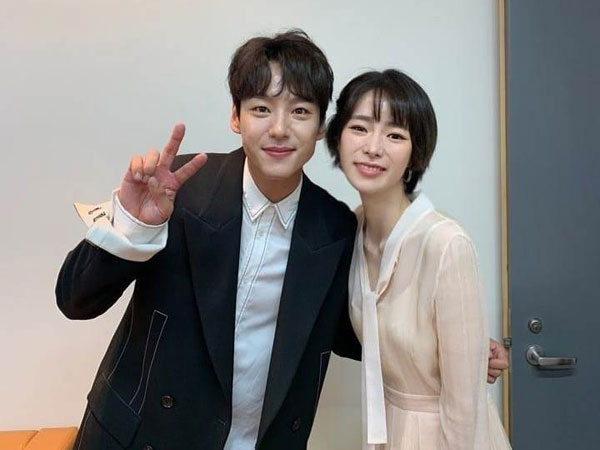 Agensi Kompak Bantah Rumor Pacaran Kwak Si Yang-Lim Ji Yeon 'Welcome 2 Life'