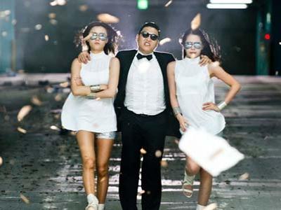 Psy Ingin Ajari Queen Menari Gangnam Style
