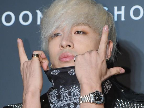Ini Penyebab Taeyang Big Bang Harus Naik Kursi Roda Saat di Los Angeles