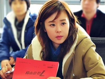 Choi Kang Hee Ingin Kabur Ke Luar Negeri dan Jualan Syal?