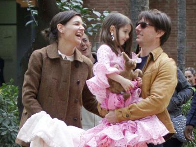 Rayakan Perceraian dengan Tom Cruise, Katie Holmes Gelar Pesta Besar?