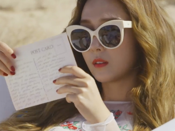 Jessica Jung Berada di Tengah Gurun Pasir di Teaser Video Musik ‘Fly’