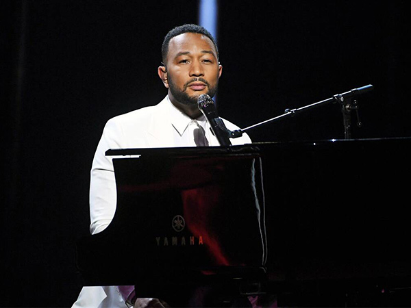 John Legend Persembahkan Penampilan BBMAs 2020 untuk Istri Pasca Keguguran