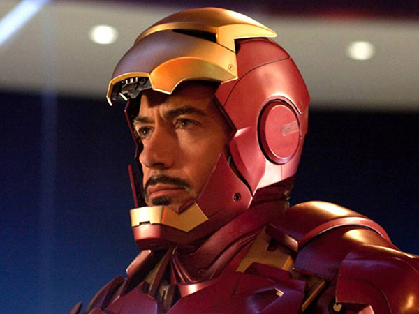 Robert Downey Jr Kenang Momen 'Menyakitkan' Akibat Kostum Iron Man