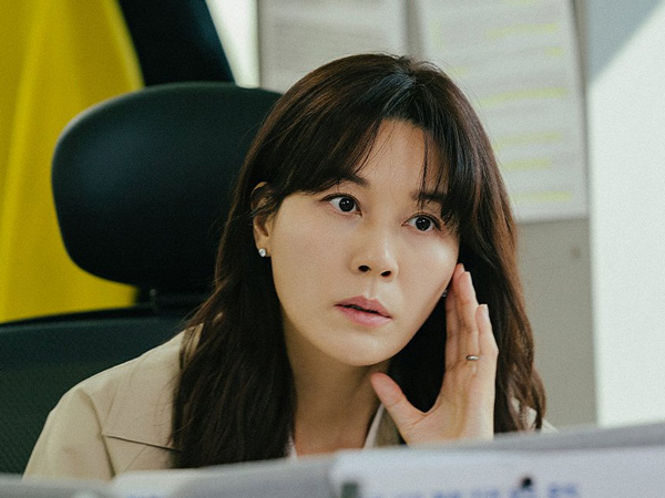 Kim Ha Neul Jadi Reporter Investigasi di Drama Thriller 'Let's Get Grabbed by the Collar'