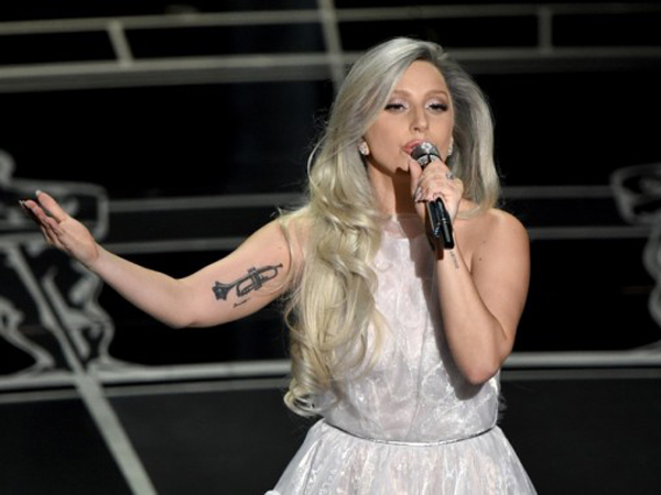 Lady Gaga Berlatih Keras Selama 6 Bulan Hanya Untuk Tampil di Oscars 2015