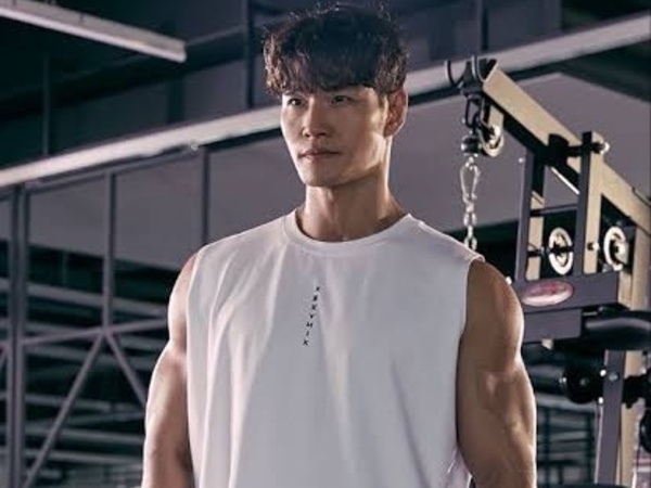 Kim Joong Kook Rilis Youtube, Bagikan Aktivitas Gym