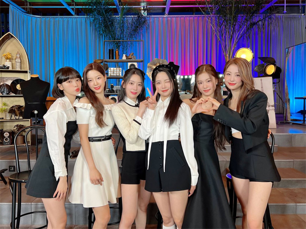 LE SSERAFIM Catat Angka Penjualan Album Debut Girl Group Tertinggi dalam Sejarah