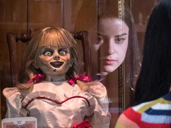 Seramnya 'Annabelle Comes Home' Tak Bisa Geser 'Toy Story 4' dari Puncak Box Office