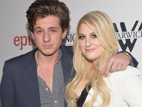 Ciuman Mesra di Panggung AMAs, Ada Apa Dibalik Hubungan Charlie Puth dan Meghan Trainor?