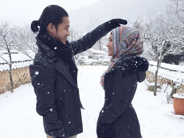 Main ‘Jilbab Traveler’, BCL dan Morgan Oey Syuting Romantis di Korea